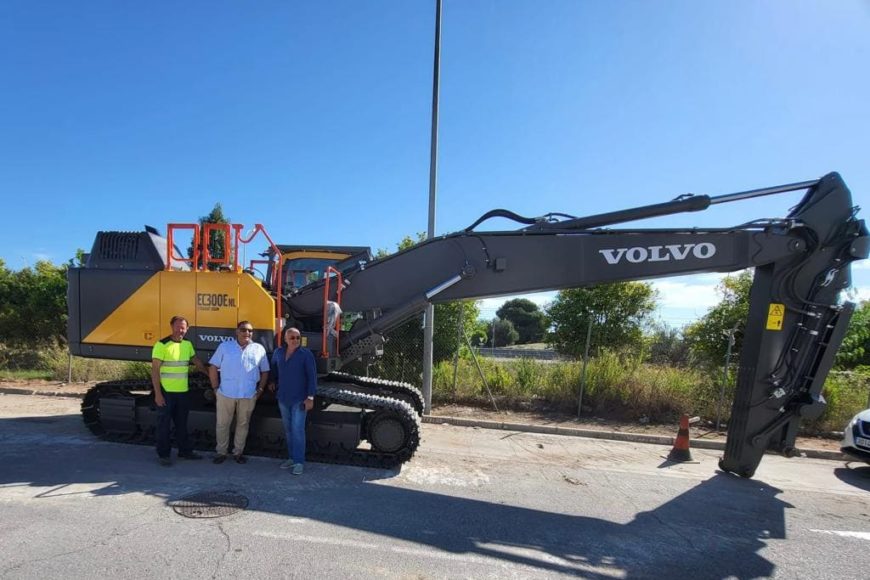 Entregada excavadora de cadenas Volvo EC300 en la provincia de Sevilla